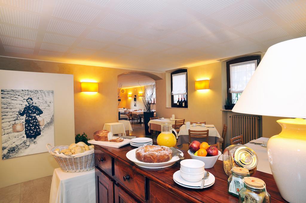 Albergo Croce D'Oro Dolce Екстер'єр фото