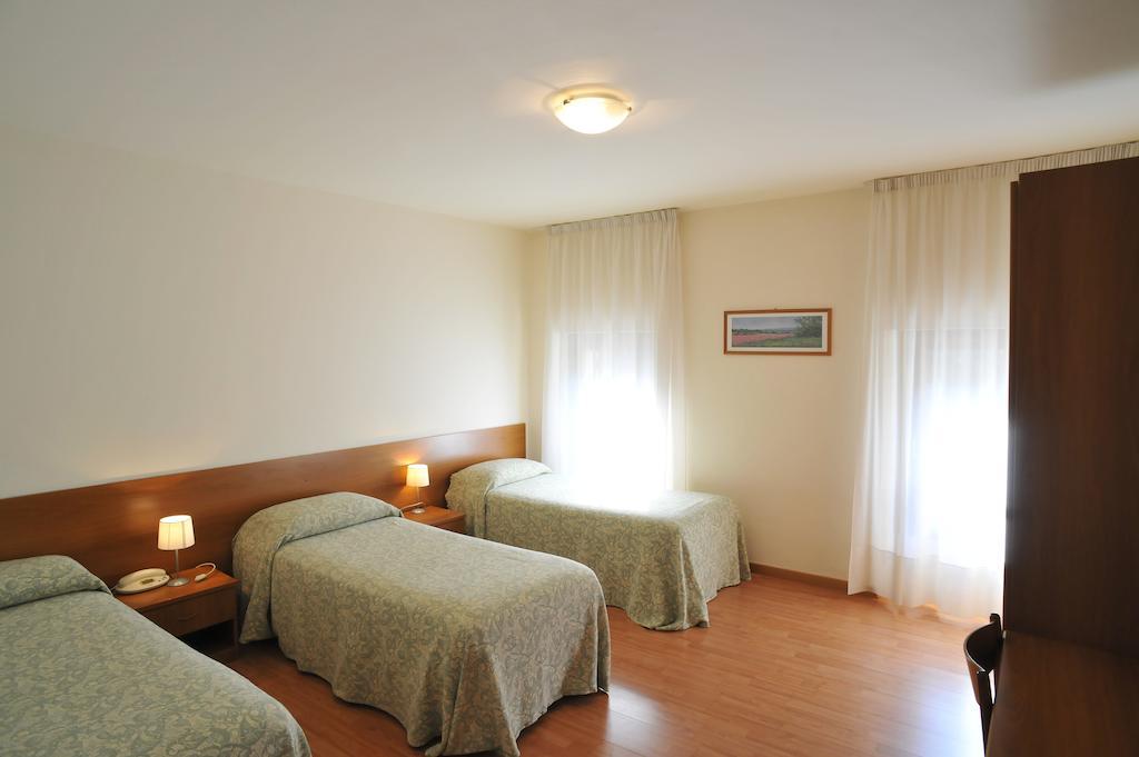 Albergo Croce D'Oro Dolce Екстер'єр фото