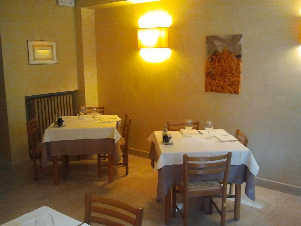 Albergo Croce D'Oro Dolce Екстер'єр фото